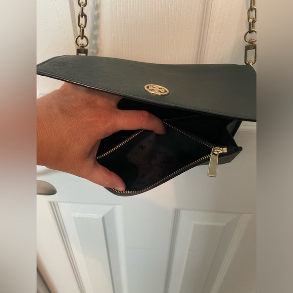 Tory Burch Robinson Saffiano Leather Crossbody Chain Wallet. - Picture 11 of 11